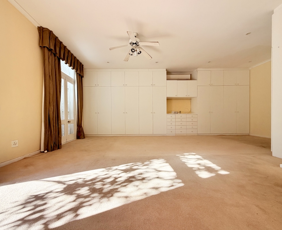 4 Bedroom Property for Sale in Voelklip Western Cape